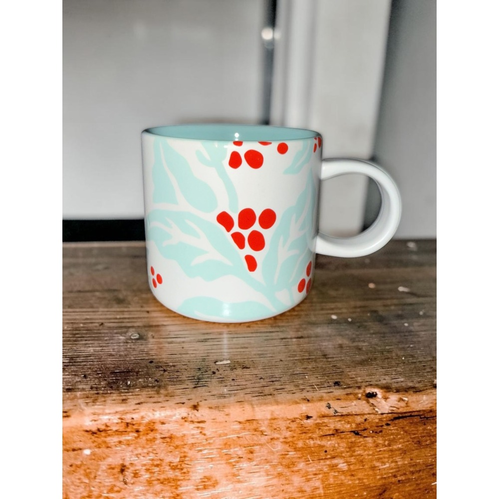 Starbucks 2018 Holiday Mug Blue Leaves Red Berries 12oz Ceramic‎ Coffee Cup